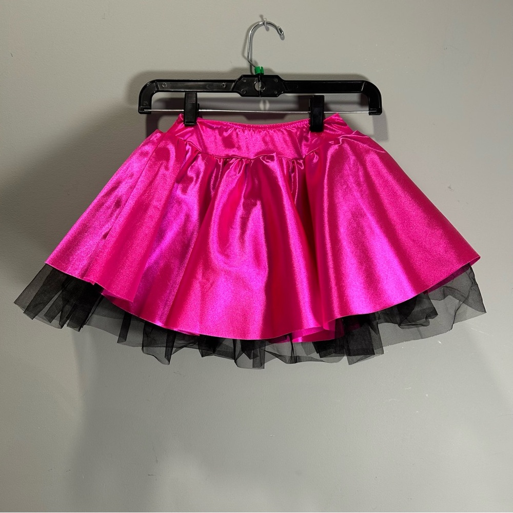 A Wish Come True Girl’s Dance Recital 2 Pc Costume Pink Black Sequins with Bonus - Picture 4 of 16
